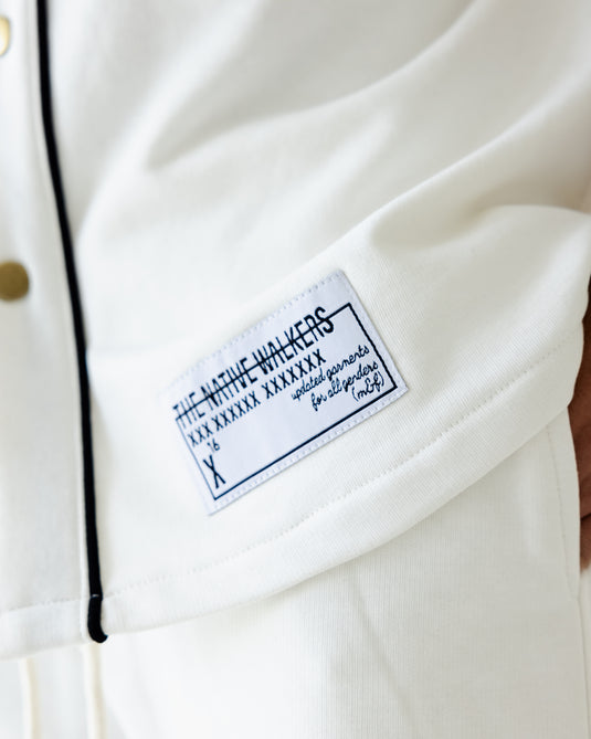 قميص بيسبول أبيض