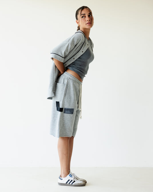 شورت ذا نايتڤ وكرز رصاصي