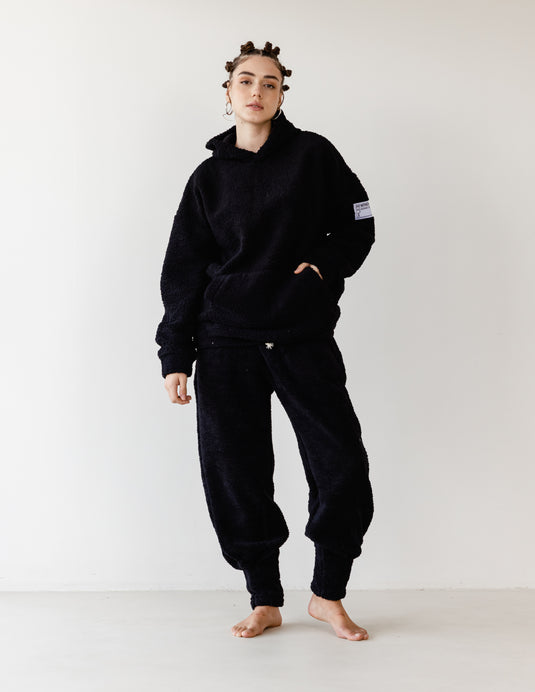 هودي تيدي مع تطريز ذا نايتڤ وكرز أسود