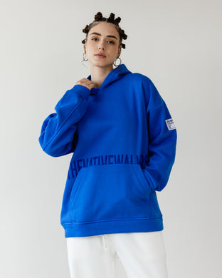 هودي غامض أزرق