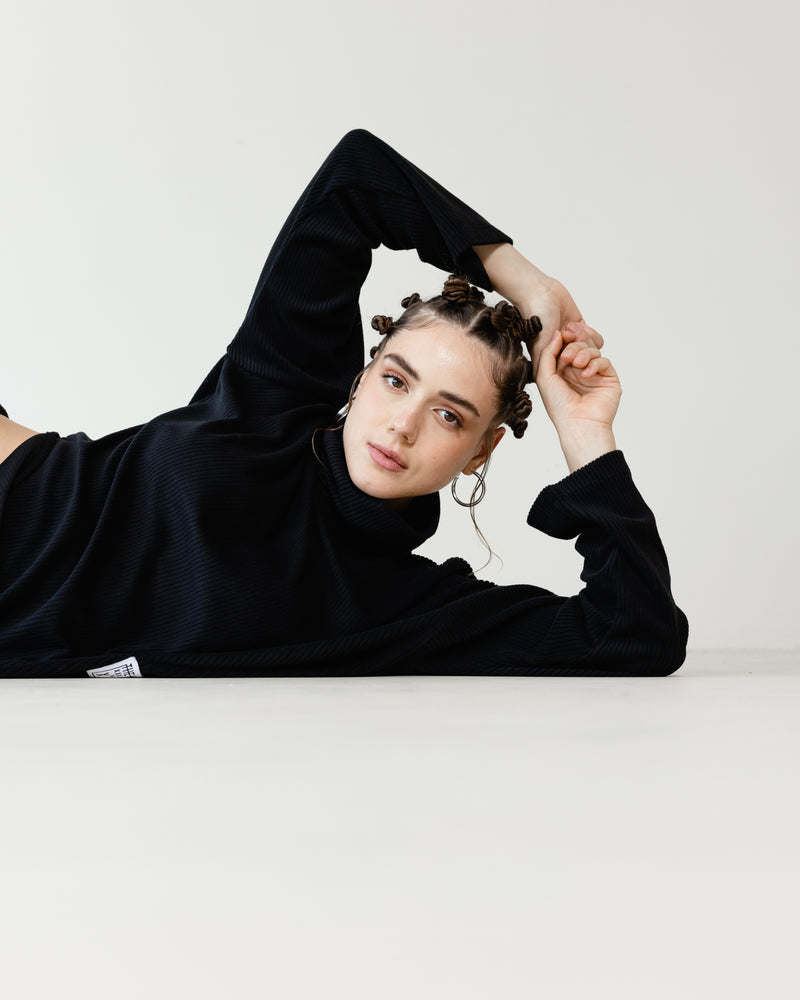 تحميل الصورة في عارض المعرض, قميص مخملي أسود
