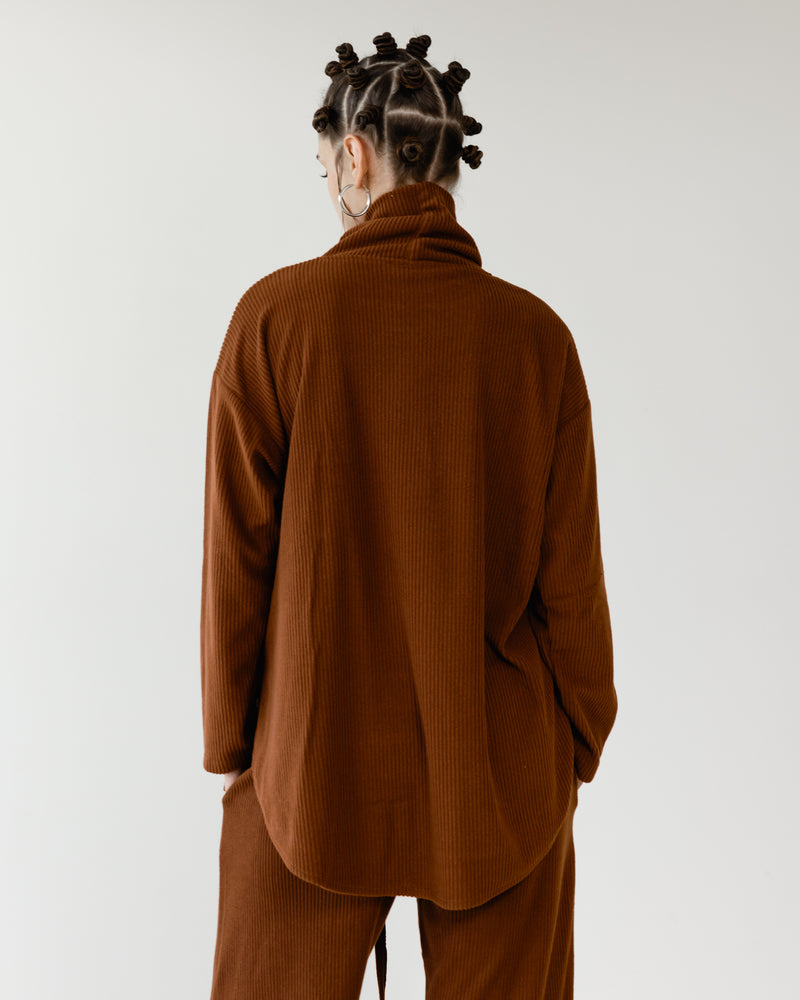 تحميل الصورة في عارض المعرض, قميص مخملي بني
