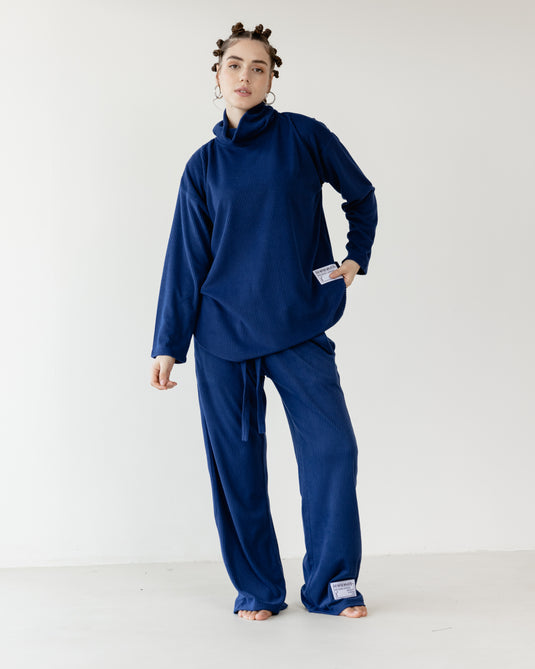 قميص مخملي أزرق