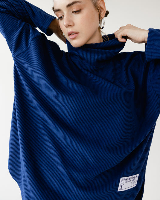 قميص مخملي أزرق