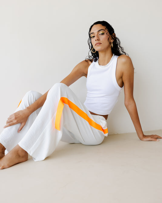 بنطلون بريزي أبيض