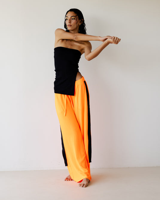 بنطلون بريزي برتقالي